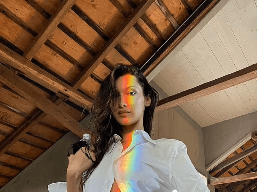 Bella Hadid shëndrit si ylber