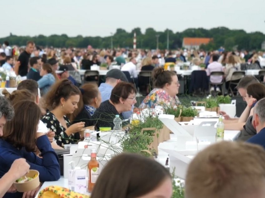 3000 gjermanë në piknikun unik, berlinasit festuan darkën e lirisë të koronavirusit