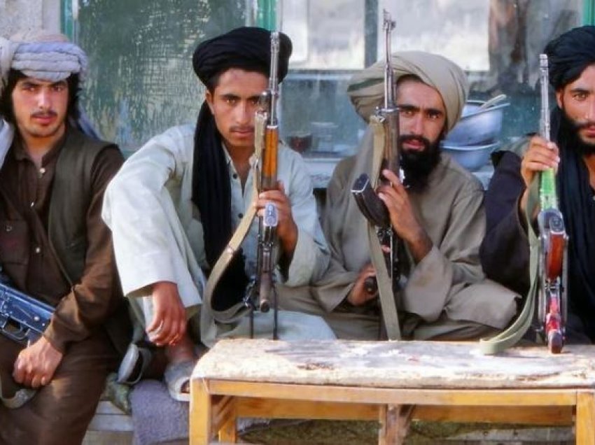 Kush janë talebanët dhe çfarë do të thotë kthimi i tyre në pushtet për Afganistanin?