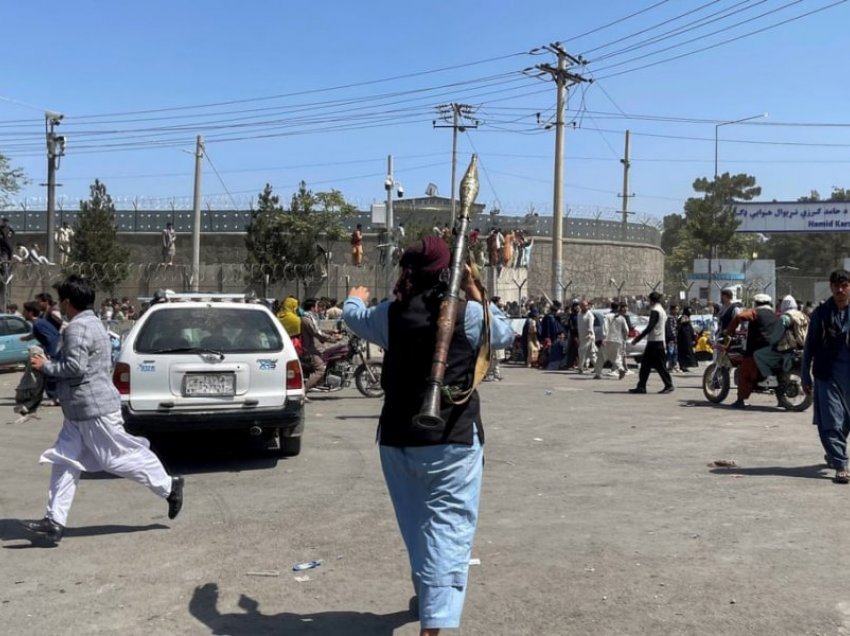 Në Afganistan kritikohet qeveria për kaosin