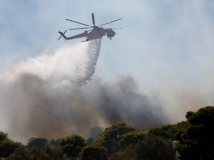 Zjarret detyrojnë evakuimin e pesë komuniteteve