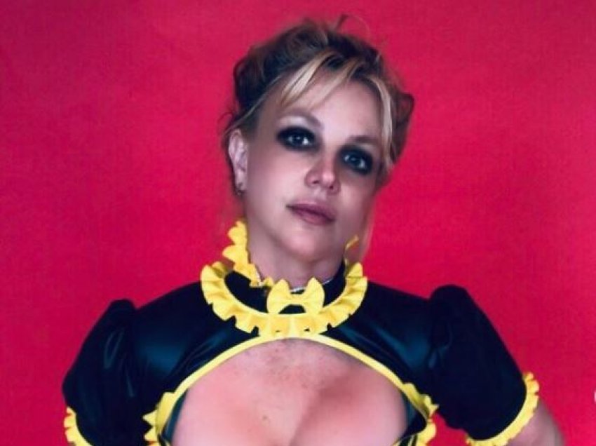Ka bërë ndërhyrje në gjoks? Britney Spears zbulon arsyen pse publikon foto topless dhe i përgjigjet pyetjeve rreth shtatzënisë