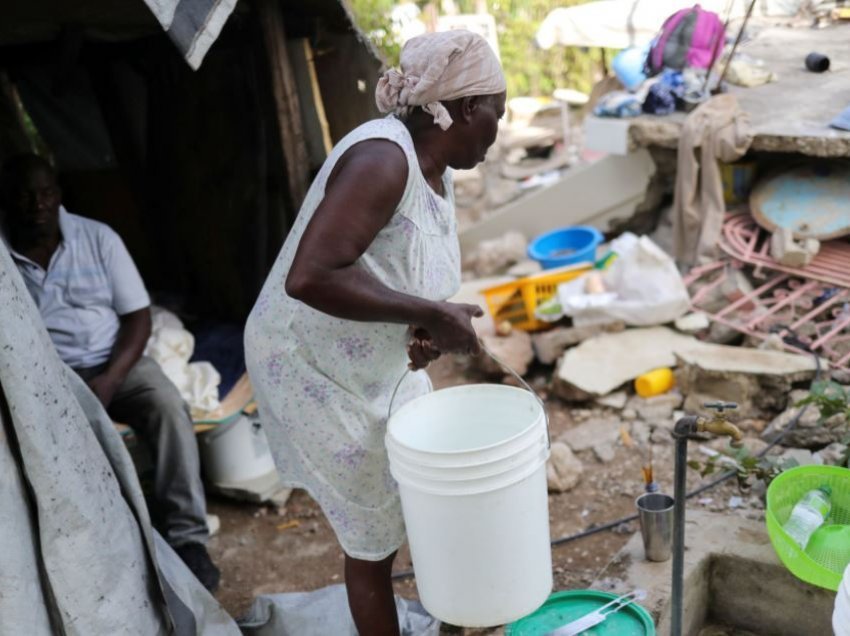 Mbi dy mijë të vdekur nga tërmeti në Haiti