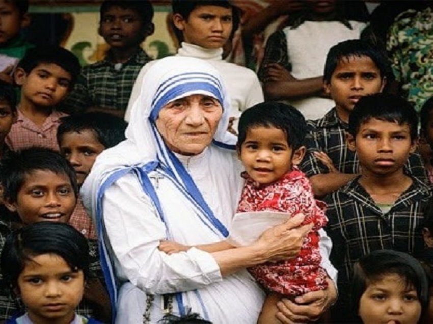 111-vjetori i Nënë Terezës/ Meta: Ta nderojmë, duke ndjekur shembullin e saj