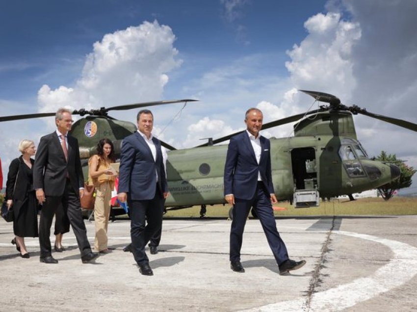 Pas shuarjes së flakëve, largohen nga Shqipëria helikopterët çekë dhe holandezë