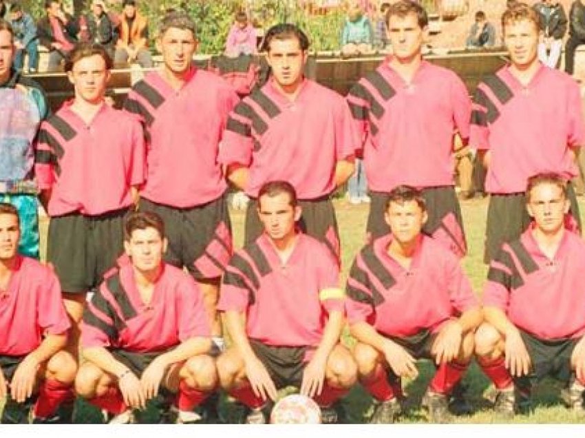 Çmenduria e një kampionatit në vitin 1993-1994, Prishtina e Flamurtari shtyheshin fyt për fyti