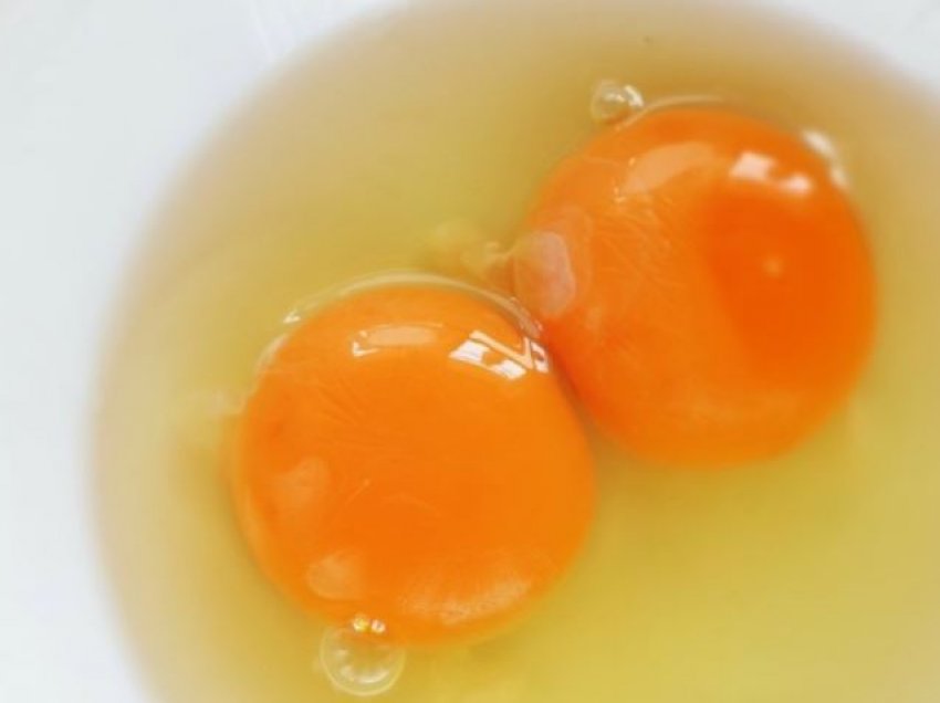Arsyeja pse nuk duhet ta hani të verdhën e vezës veç nga e bardha