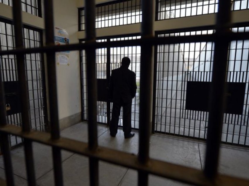 Pas vetëvrasje së të burgosurit në Prizren, KMDLNJ kërkon që të burgosurit me probleme psikike të mos mbahen në burg