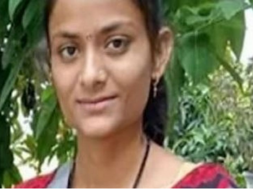 Adoleshenti therr të motrën për “çështje nderi” sipas këshillës së familjarëve në Indi