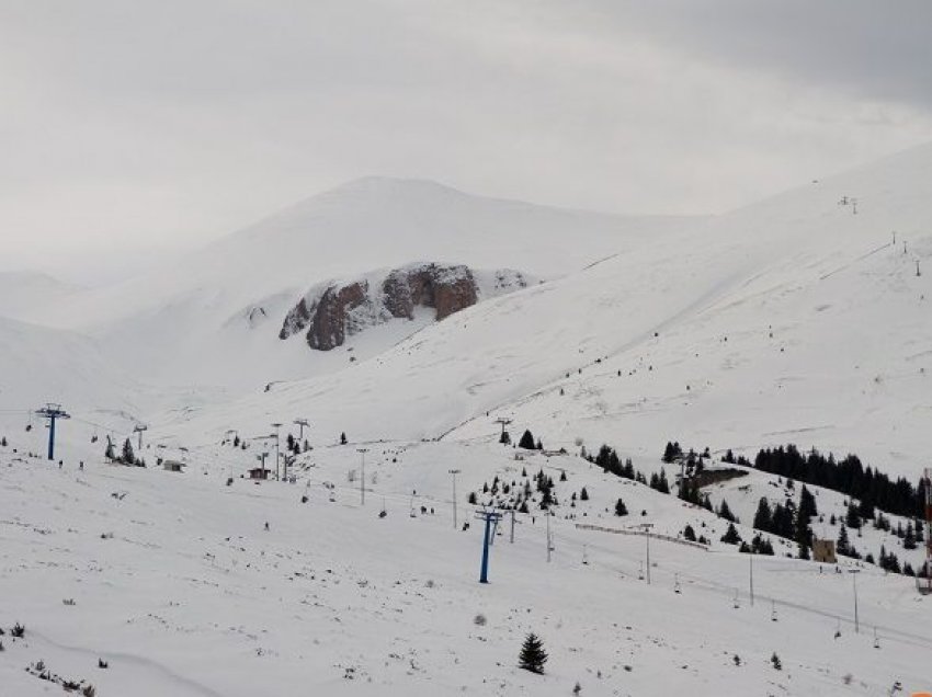 Sot fillon sezoni skijomir në Kodrën e Diellit, lëshohet në përdorim sistemi i ri për ndriçim