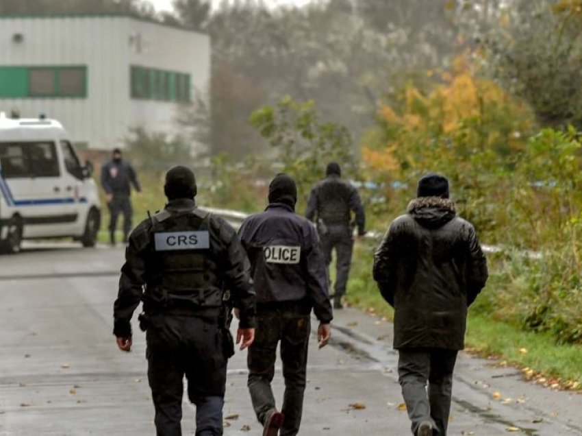Në Francë, u zbuluan planet për sulme terroriste për Krishtlindje