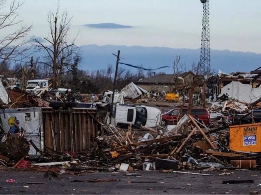 ​Biden: Tornadot pasojë e ndryshimeve klimatike