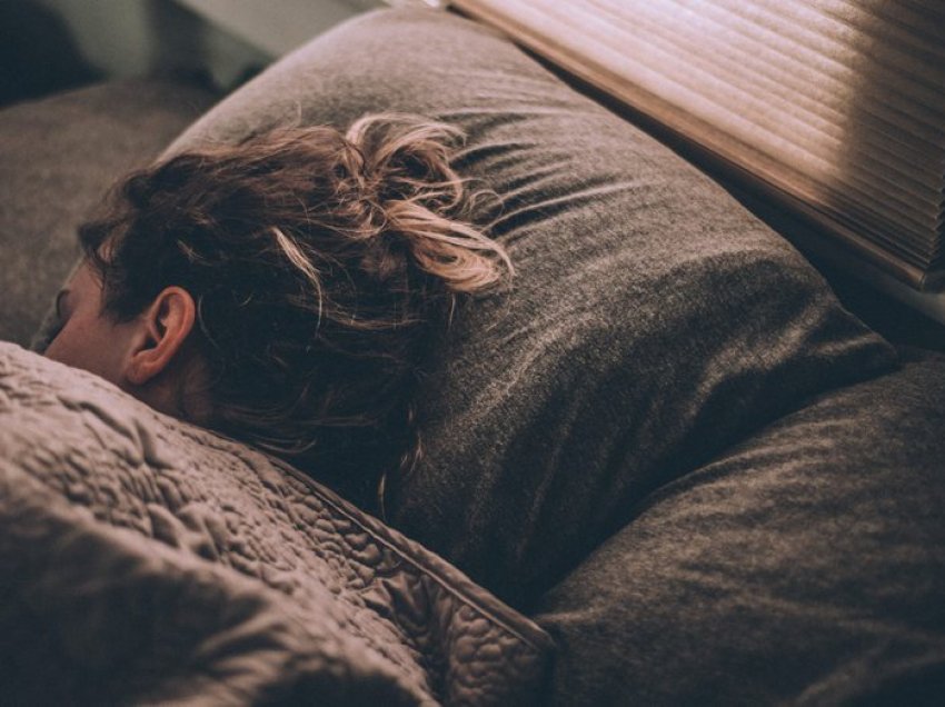 Një studim masiv me 88,000 njerëz tregon orën kur duhet të shkoni në shtrat, sipas shkencës
