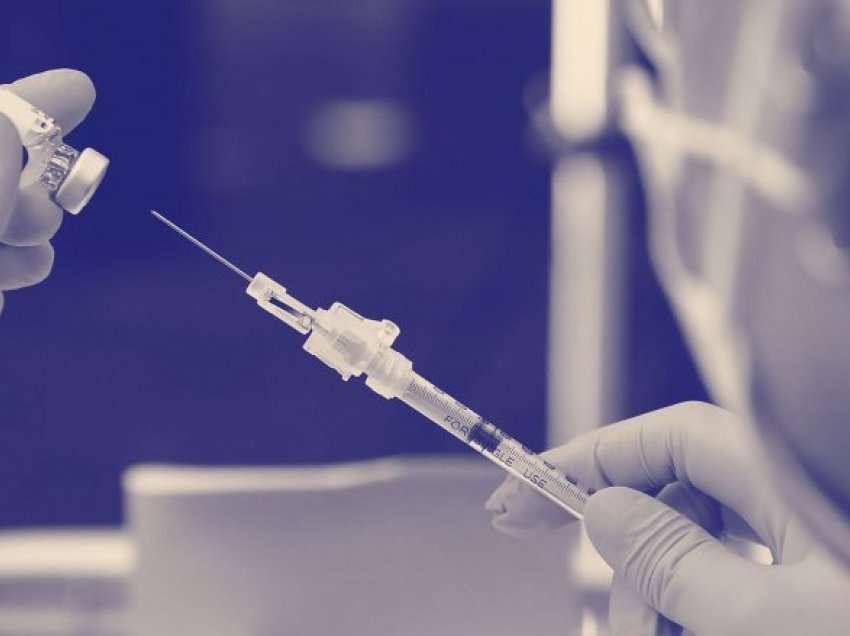 A janë dozat përforcuese më efektive ndaj varianteve të reja se sa dy dozat e para të vaksinës kundër COVID-19?