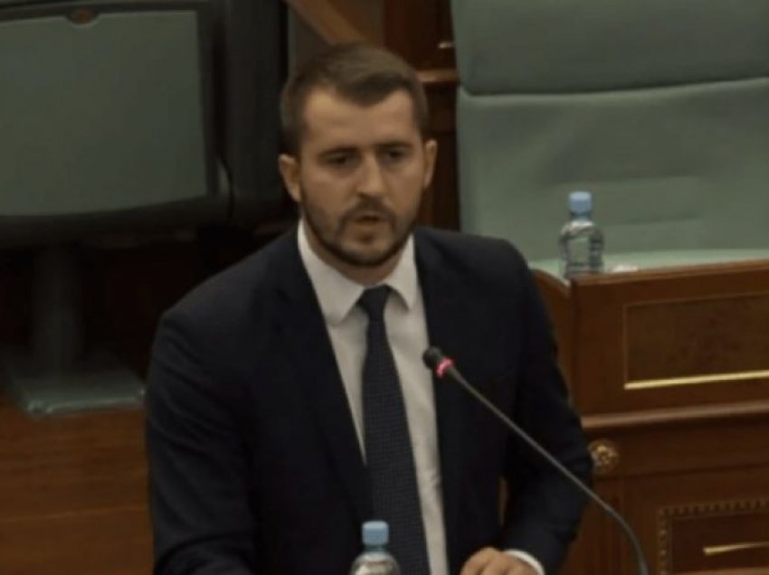 Ministri Murati dhe Mërgim Lushtaku debatojnë në Kuvend
