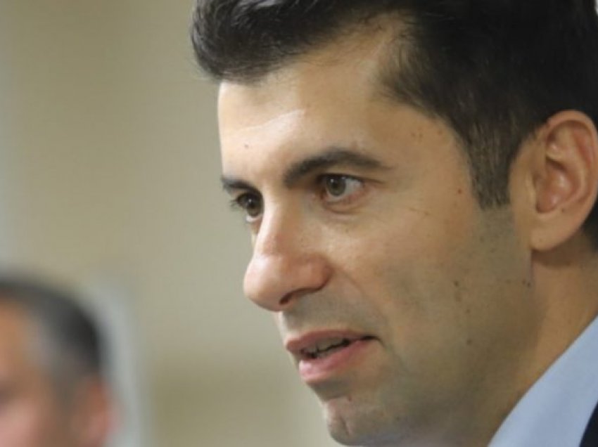 “Financial Times”: Petkov jep sinjale për fundin e pengesave ndaj Maqedonisë së Veriut