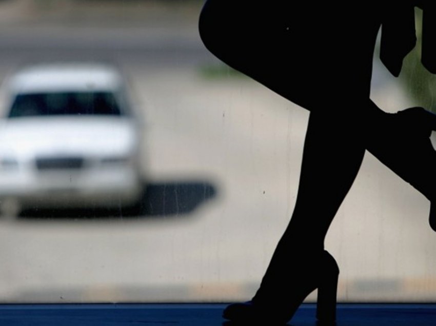 E pranojnë që kryen prostitucion, arrestohen një grua nga Shqipëria dhe një burrë nga Kosova