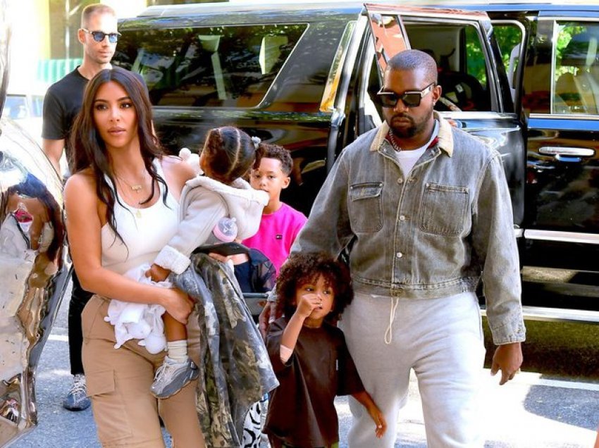 Kim Kardashian i përgjigjet lutjes së Kanye West për t'u rikthyer bashkë
