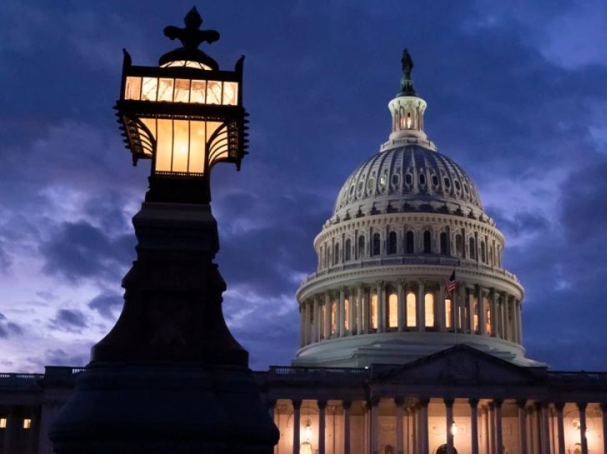 Senat, demokratët në vështirësi për të miratuar paketën e shpenzimeve