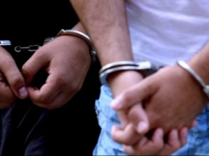 Për shkak të përdorimit të lëndëve narkotike, arrestohet dy persona në Shkup