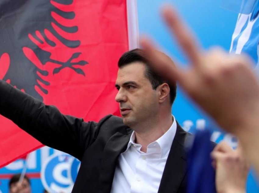 Referendumi i Berishës “shkarkon” Bashën