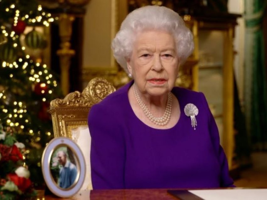 Mbretëresha Elizabeth ndryshon sërish planet e Krishtlindjeve