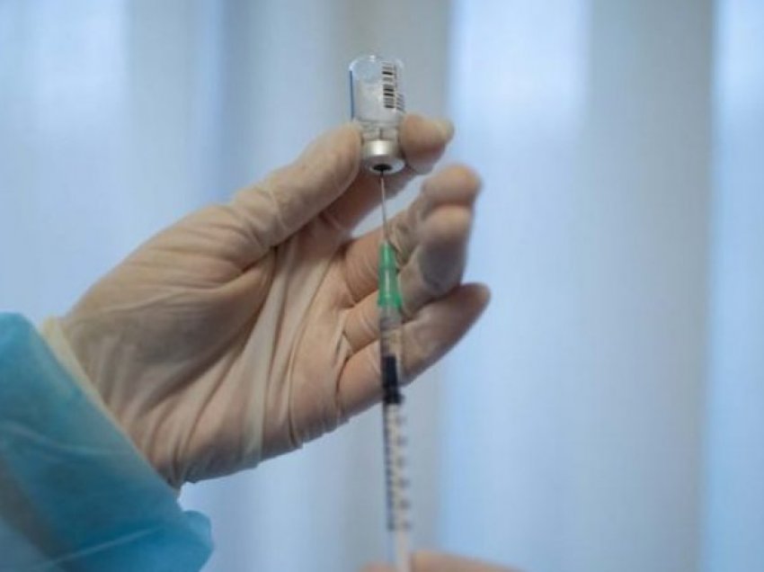 Fluks në qendrat e vaksinimit, holandezët vaksinohen në Gjermani kundër Covid
