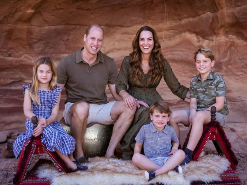 Mesazhi i veçantë i Kate Middleton dhe Prince William për Krishtlindje