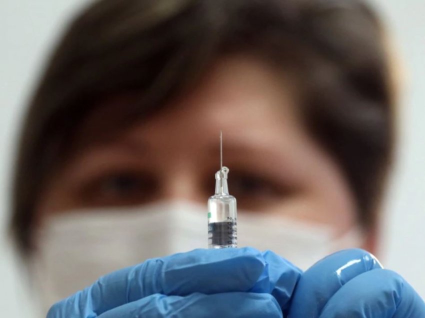 Izraeli teston dozën e katërt të vaksinës te stafi shëndetësor