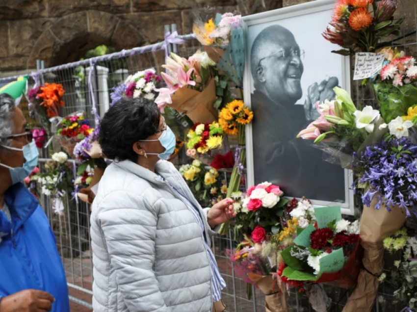 Trashëgimia që la heroi i anti-aparteidit, Desmond Tutu 