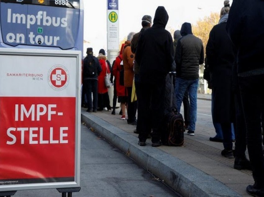 ​Austria me rregulla të reja strikte, kthen 100 turistë britanikë në kufi