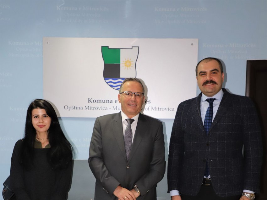 Kryetari Hamza priti në takim koordinatorin e TIKA-s Cihan Dinçer