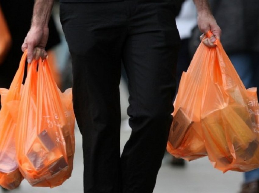 ​Kroacia do të heqë nga janari qeset plastike që përdoren në tregje