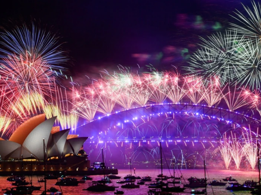 Australia dhe Zelanda e Re hyjnë në Vitin e Ri