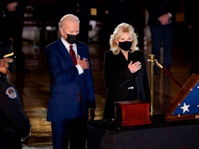 Biden dhe Harris nderojnë policin e vrarë gjatë kaosit në Kongresin amerikan