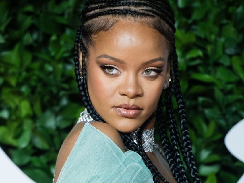 Rihanna në telashe, postimi i saj në Twitter irriton qeverinë indiane