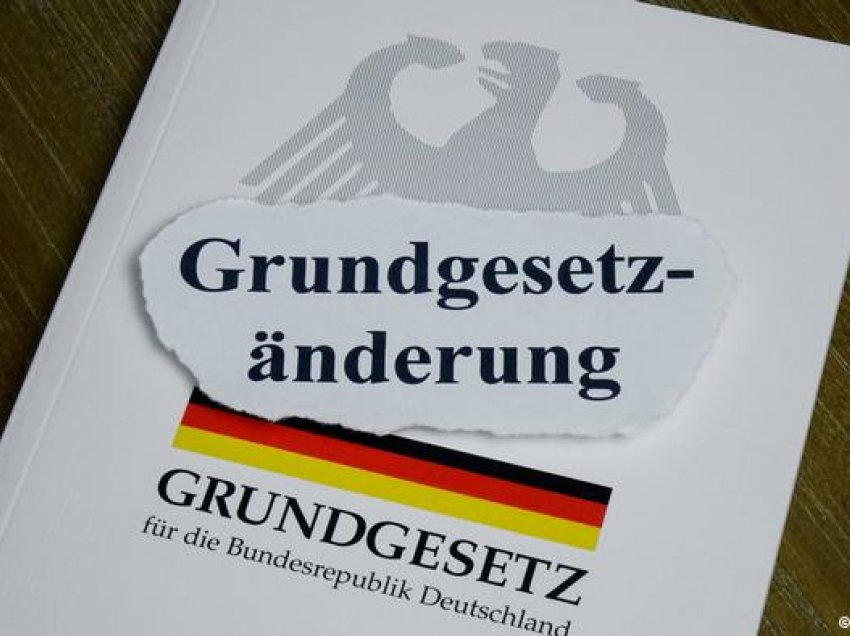Gjermania synon ta heqë termin “race” nga Kushtetuta