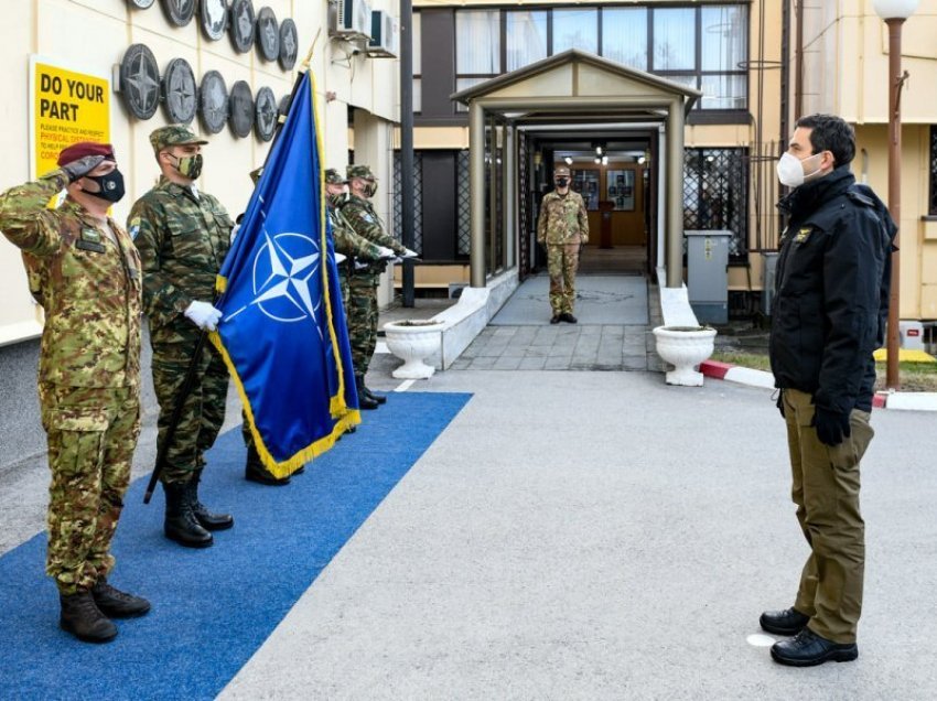 Ministri slloven i Mbrojtjes premton angazhimin e Sllovenisë në KFOR