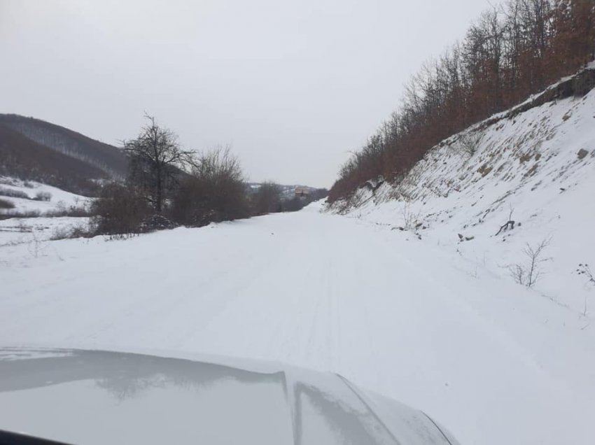 Lushtaku: Komunën e Skënderajt si duket në dimër e paska zënë bora papërgatitur