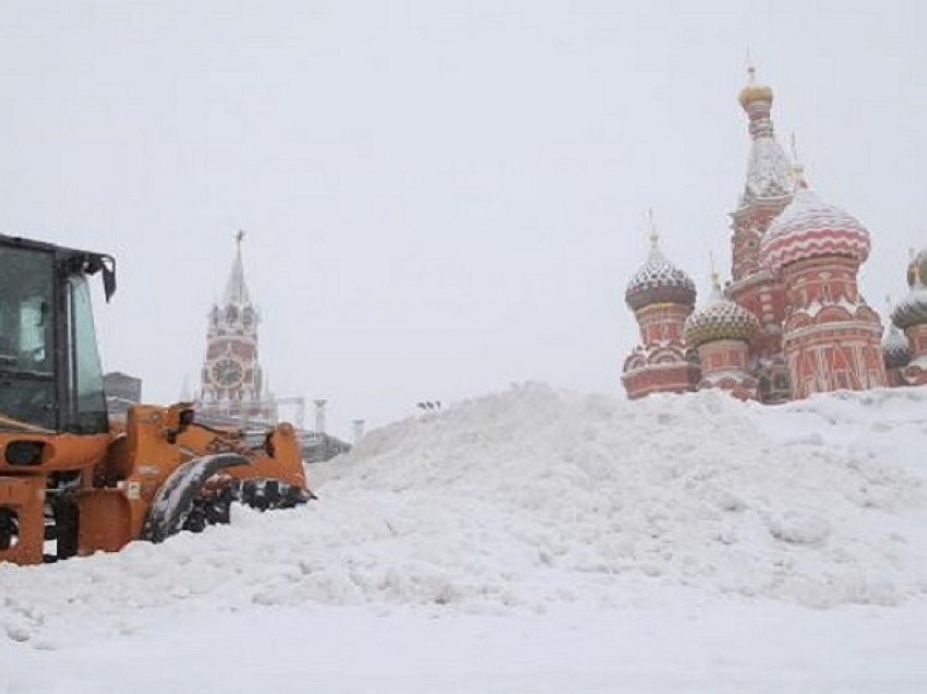 Apokalipsi i borës në Moskë/ Reshje që nga e premtja, pritet thyerja e rekordit