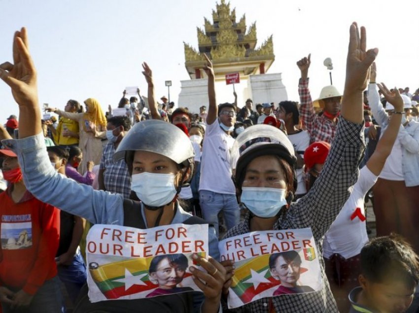 Protestuesit në Birmani kërcënohen me deri 20 vjet burgim