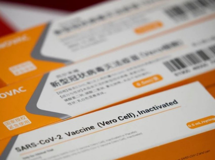 Kina i dhuron dhjetëra mijëra vaksina Malit të Zi