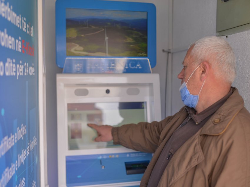 Në fshatin Hogosht të Kamenicës funksionalizohet E-kioskun për dokumentet e nevojshme administrative