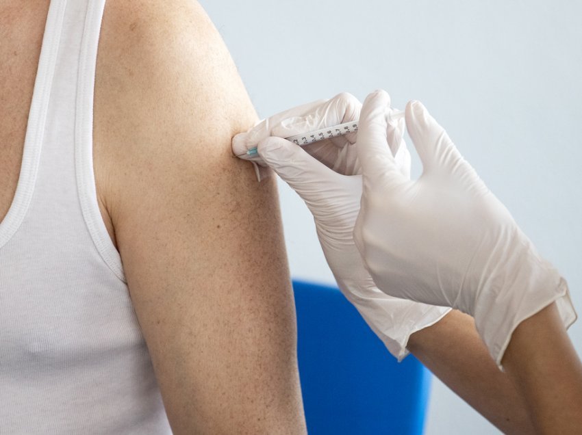 Austria vendosi të miratojë vaksinën AstraZeneca për personat mbi 65 vjeç
