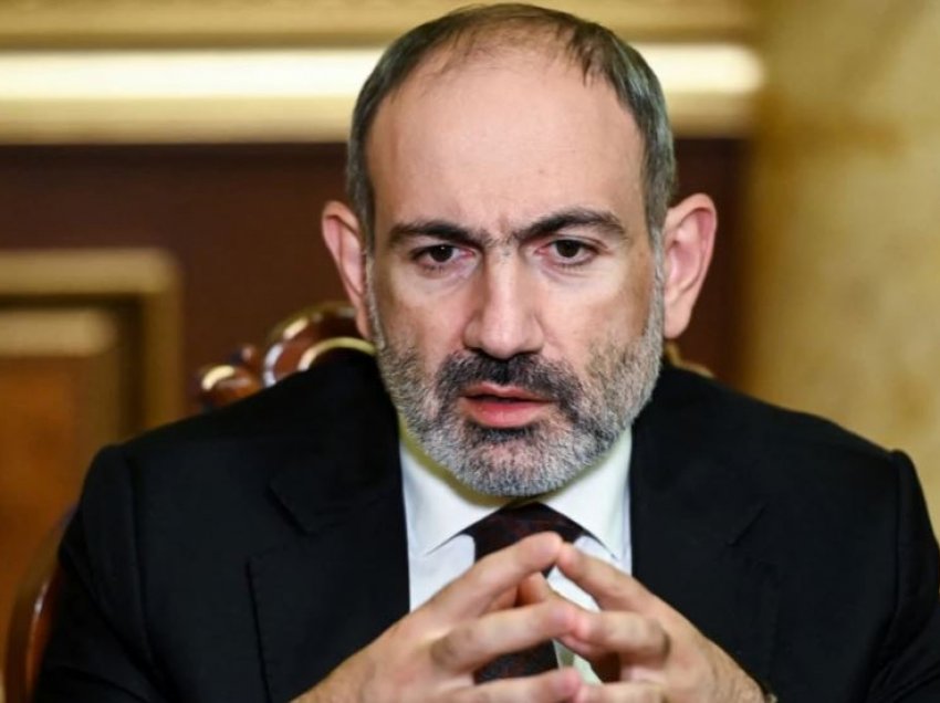 Kryeministri armen paralajmëron rrezikun e një grushti shteti