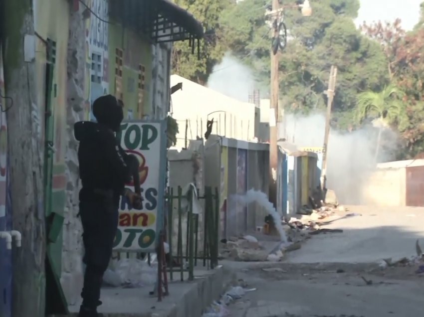 Shpërthim brenda një burgu në Haiti – vdesin 25 persona dhe arratisen 400