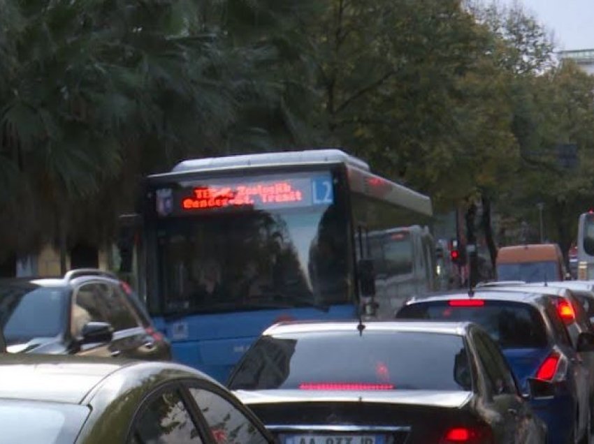 Autobusë elektrikë në rrugë, reduktohet ndotja, projekti pilot nis me Tiranën, Vlorën dhe Durrësin