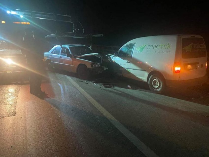 Përplasen dy automjete në magjistralen Hani i Elezit-Kaçanik
