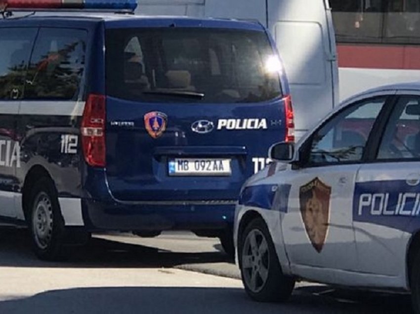 Kontroll të imtësishëm “Toyota-s” në Kakavijë, Policia Kufitare i sekuestron fierakut 50 mijë euro