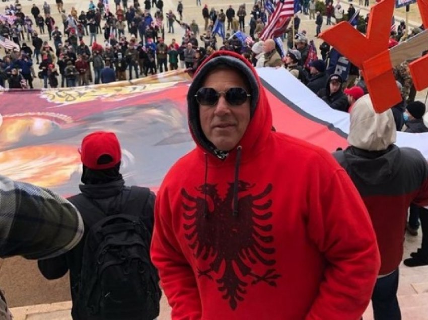 Protestoi veshur kuqezi në ShBA, John Alite: Nuk po mbroj Trump-in